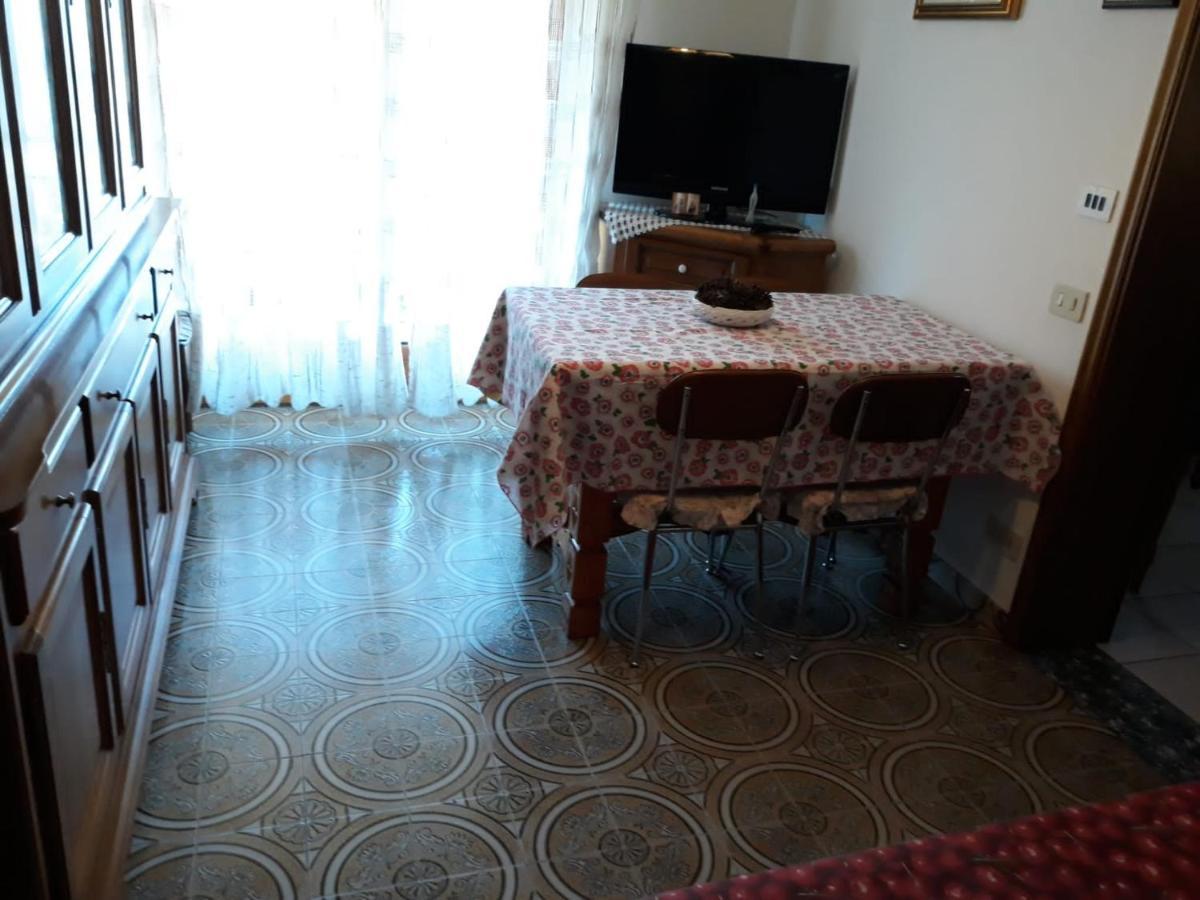 Appartamento Con Parcheggio Pubblico Sotto Casa เซนต์วินเซนต์ ภายนอก รูปภาพ